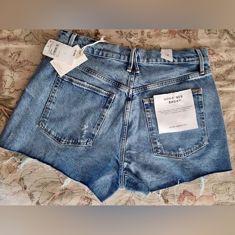 NWT Good American Good 90’s Short